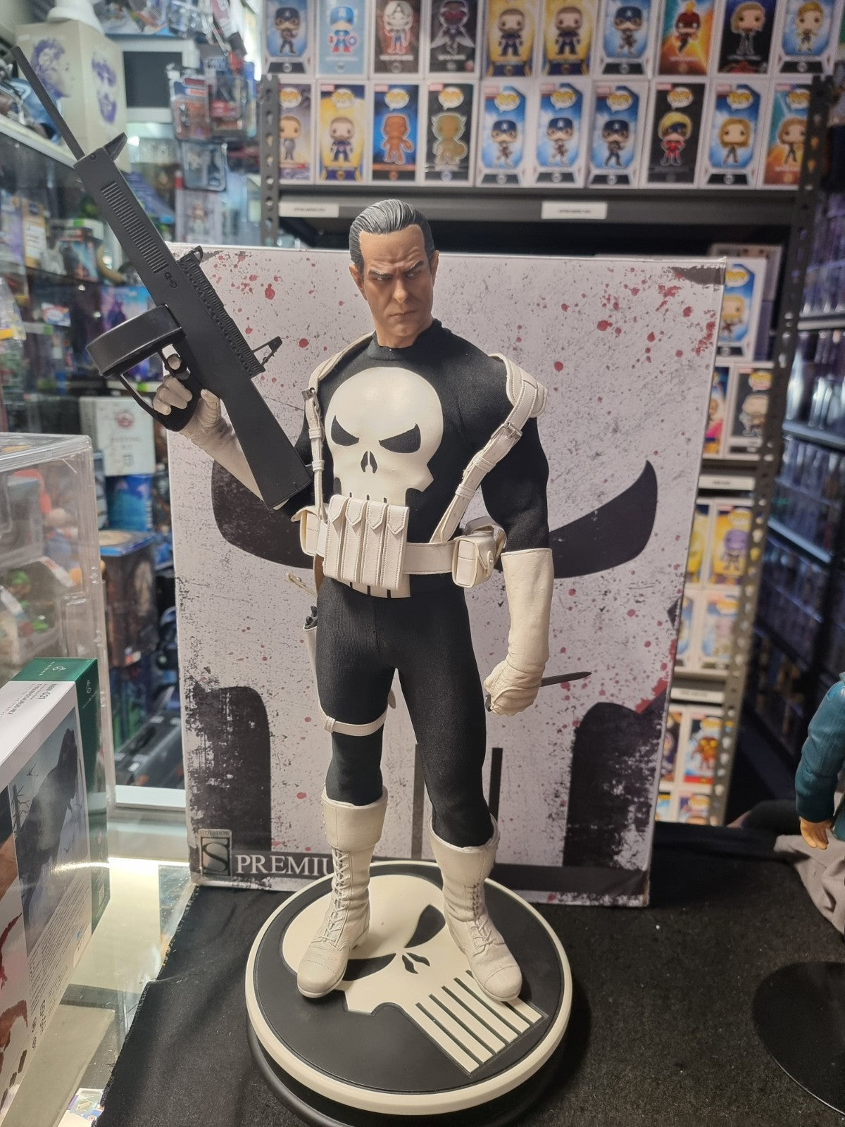 Sideshow Marvel Punisher Exclusive Premium Format Statue Rare 212/350