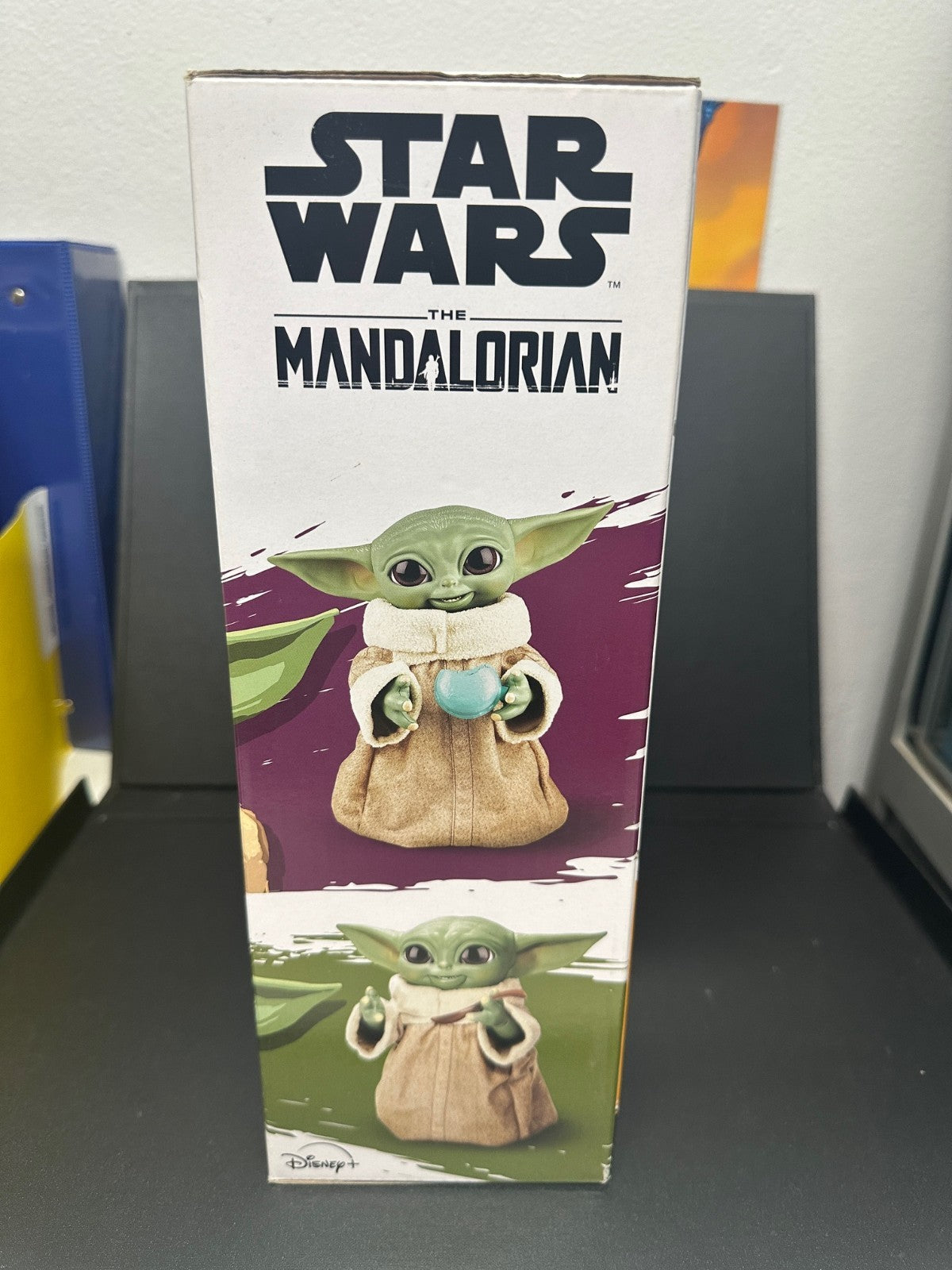 STAR WARS - The Mandalorian Galactic Snackin' Grogu Animatronic Toy