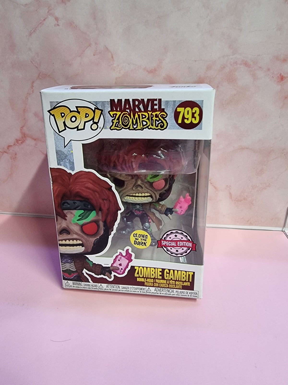 Marvel Zombies Zombie Gambit Glows Funko Pop # 793 in the Dark Special Edition