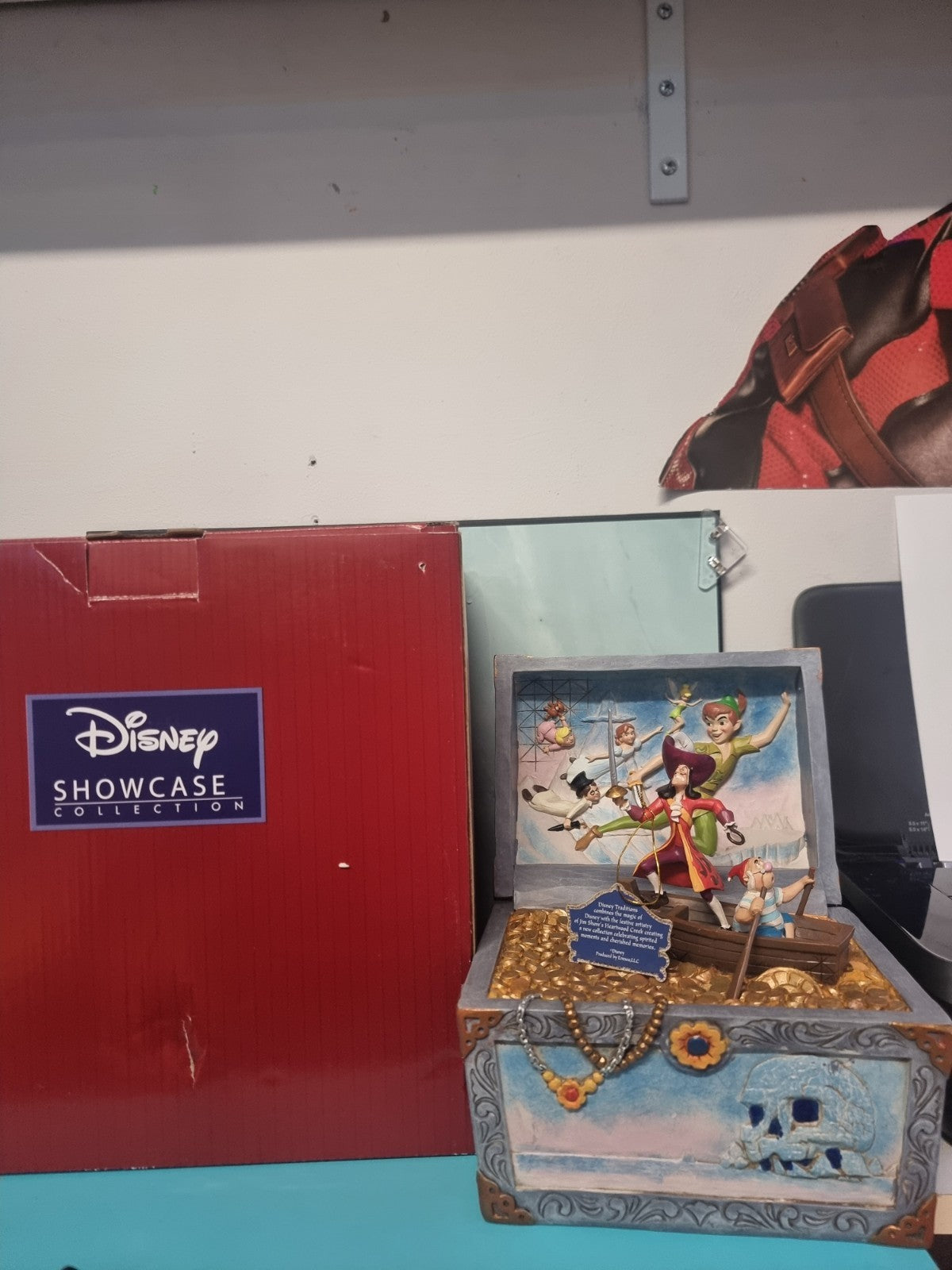 Disney Traditions by Jim Shore - Captain Hook Treasure Chest - Peter Pan Figurin