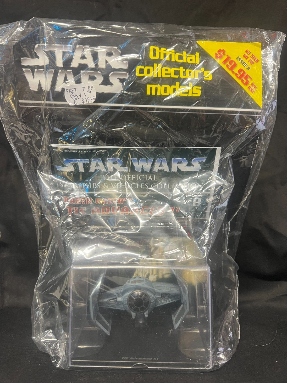 Deagostini Star Wars Starships  #8 Darth Vader's Tie Advanced X1 + Magazine