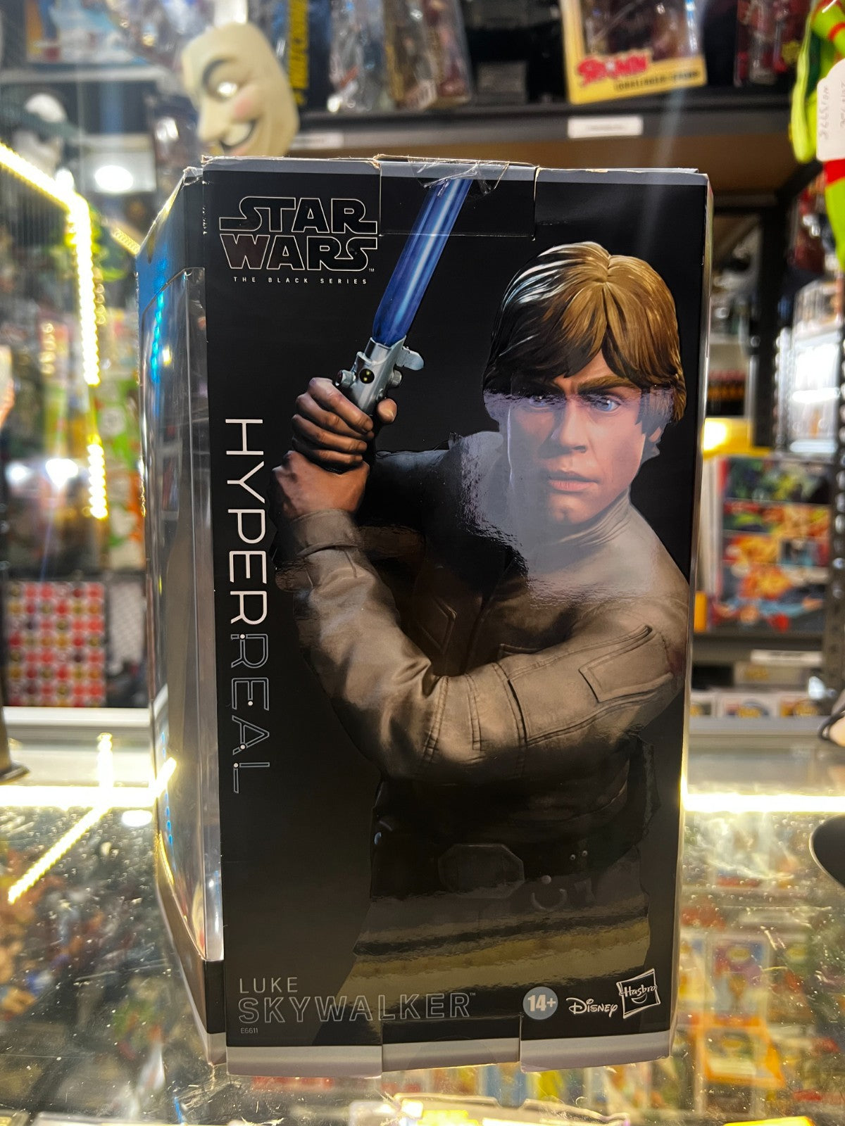 Star Wars The Black Series - Luke Skywalker - Hyperreal - 8-Inch Action Figure