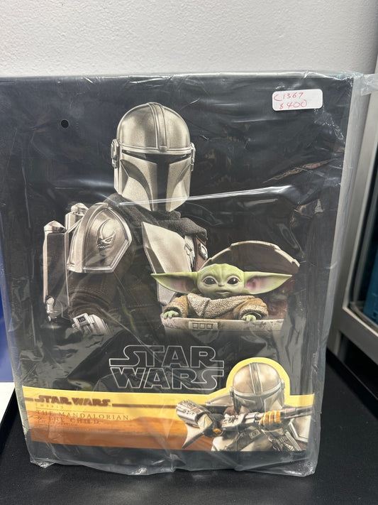 Hot Toys TMS015 The Mandalorian & The Child Deluxe 1/6 Scale