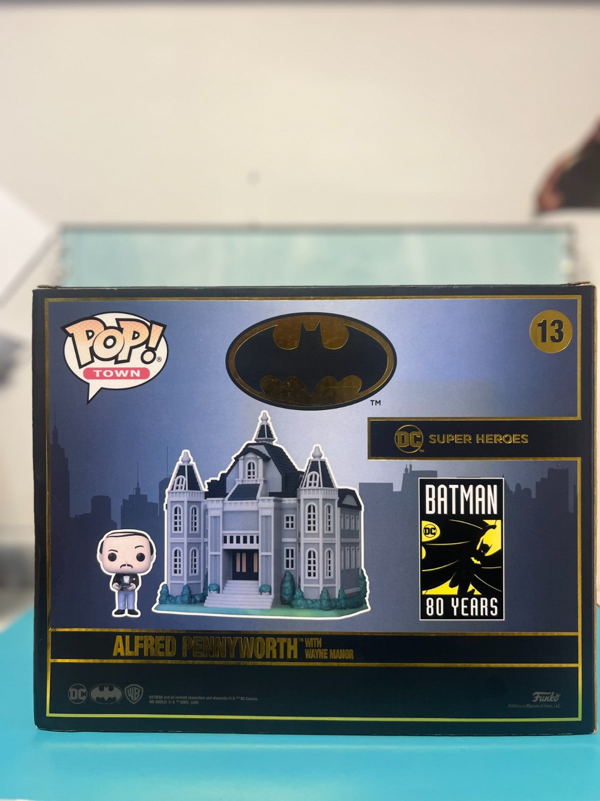 Funko Pop! Town: DC Universe - Alfred Pennyworth with Wayne Manor #13