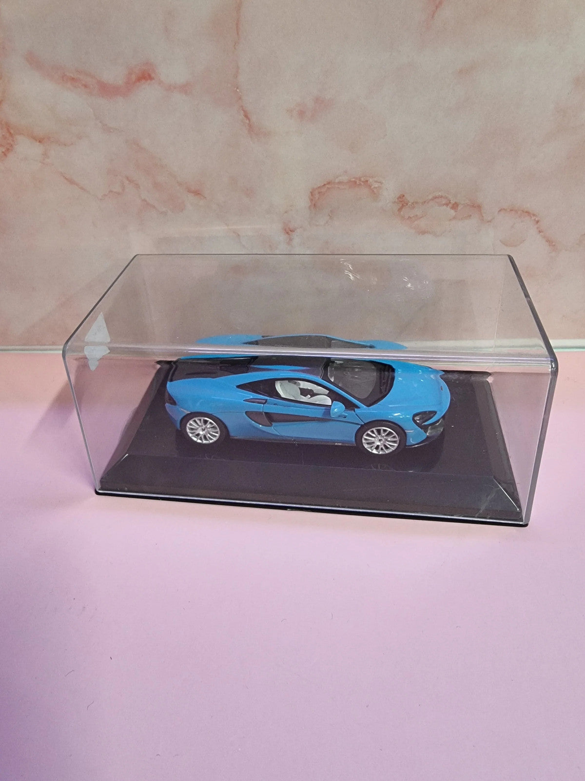McLaren 570S Coupe 2016 - Blue - 1/43 Diecast Model Car Altaya