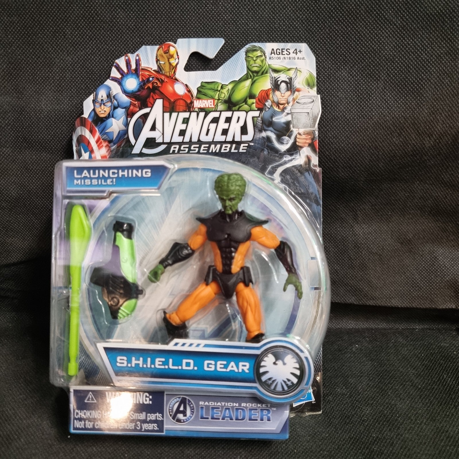 LEADER AVENGERS FIGURE RADIATION ROCKET SHIELD GEAR MARVEL HASBRO 