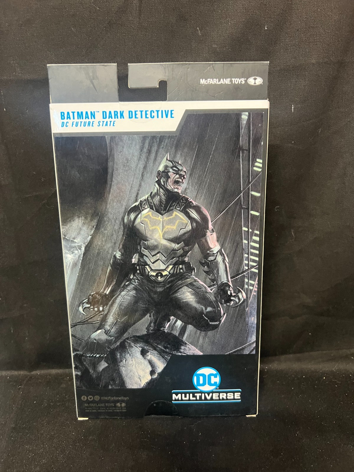 DC Multiverse - Batman Dark Detective McFarlane Gold Label 7” Action Figure
