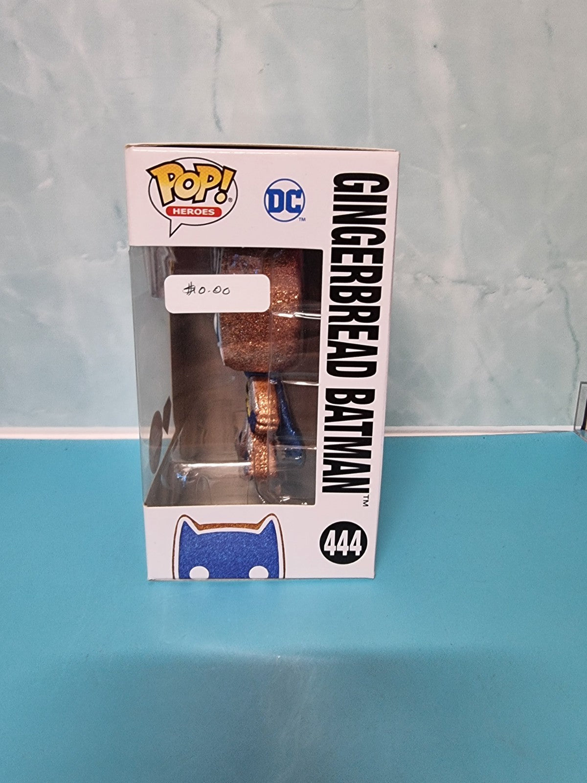 Funko Pop! DC Gingerbread Batman #444 Diamond Glitter Special Edition