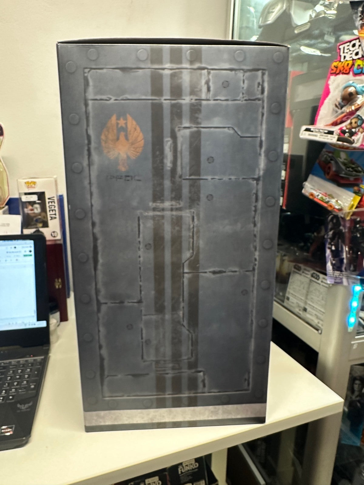 Sideshow Collectibles - Pacific Rim STRIKER EUREKA Statue