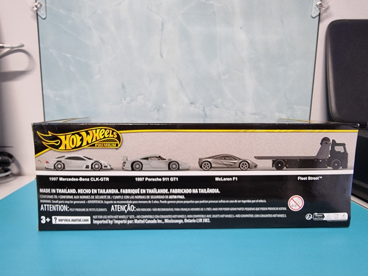 Hot Wheels Premium Collector Diorama 90s Supercars Set Porsche 911 CLK McLaren