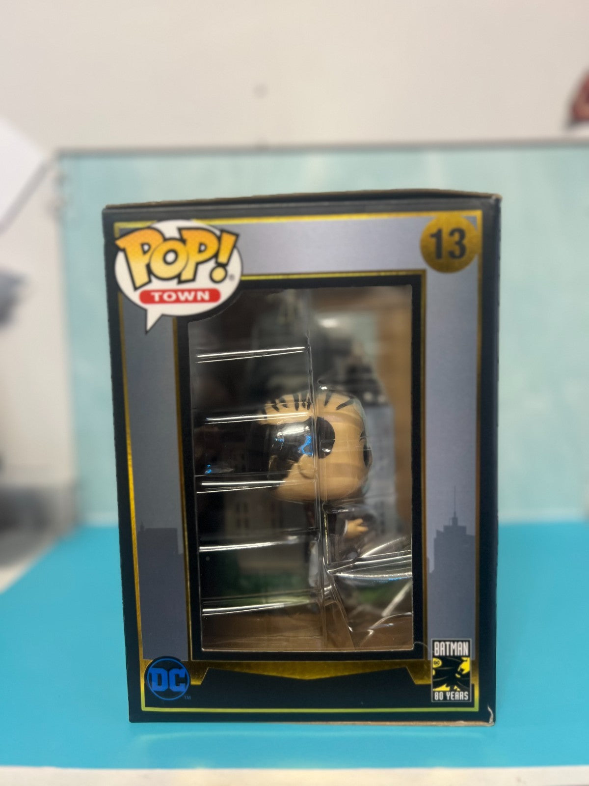 Funko Pop! Town: DC Universe - Alfred Pennyworth with Wayne Manor #13
