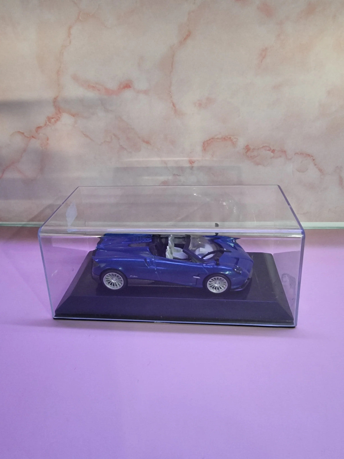 Pagani Huayra Roadster year 2017 blue carbon 1:43 Altaya