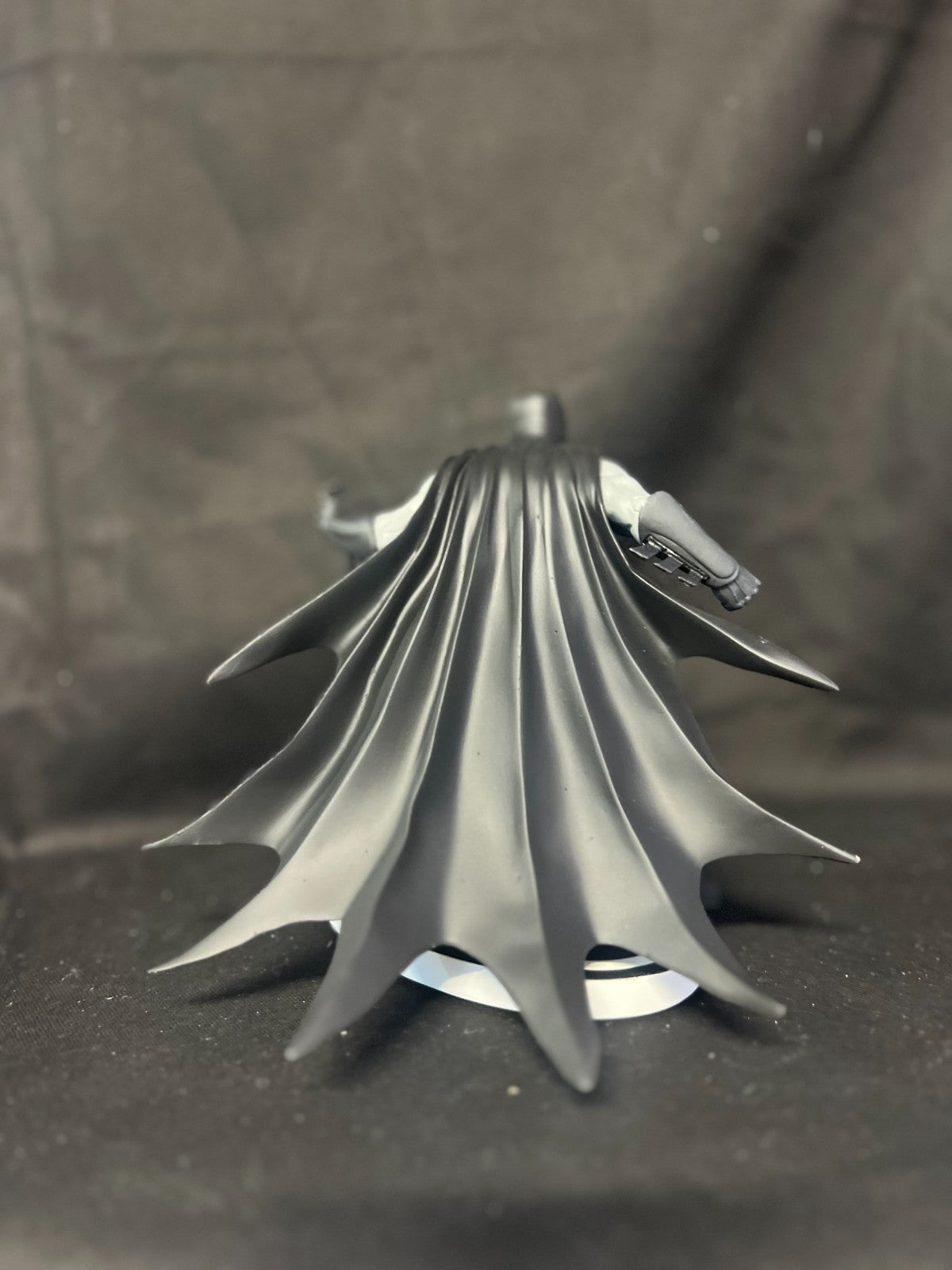 DC COLLECTIBLES BATMAN BLACK & WHITE STATUE GREG CAPULLO NEW 52 - SECOND EDITION