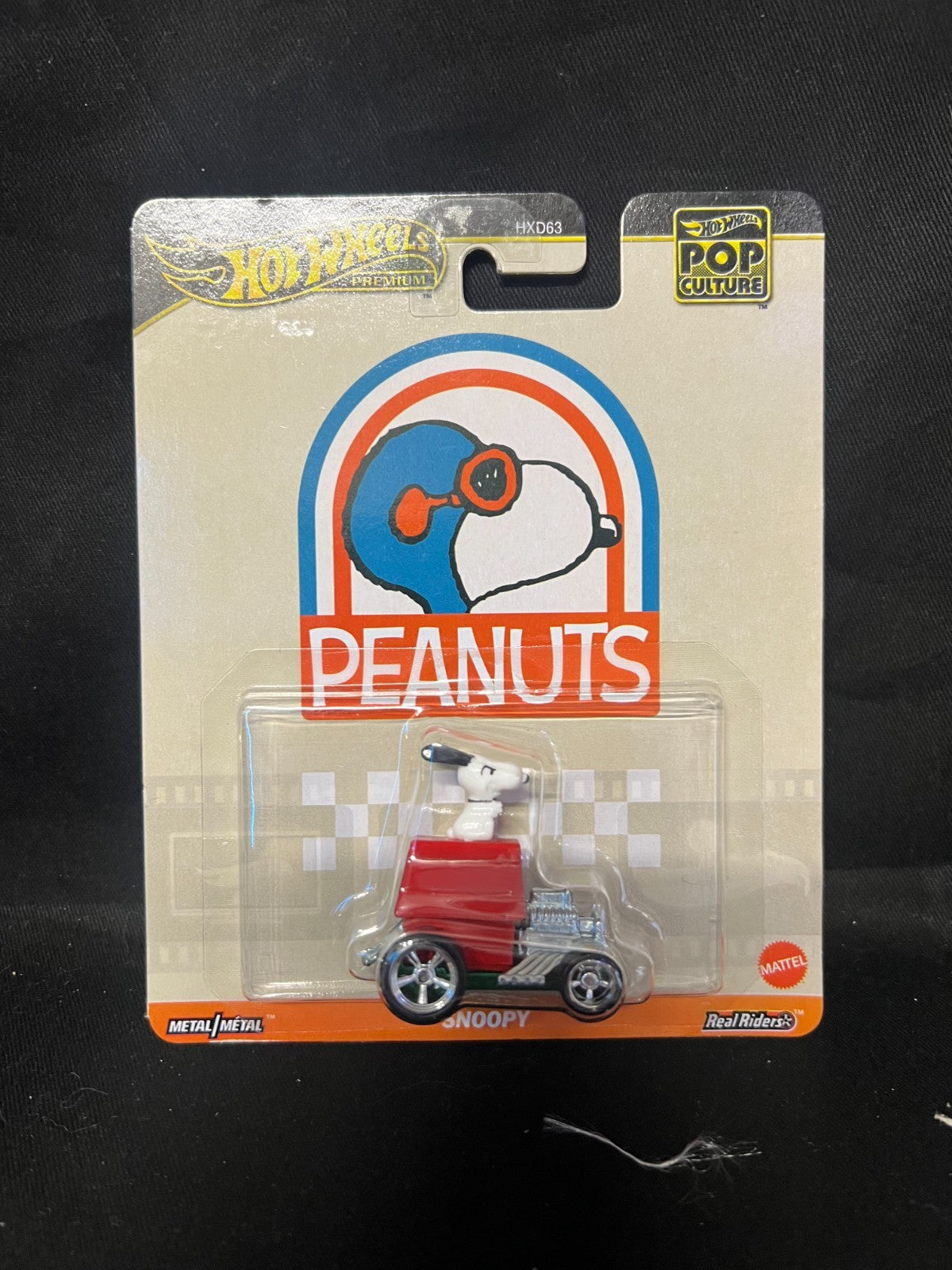 Hot Wheels Premium Pop Culture Peanuts Snoopy Diecast Vehicle NEW