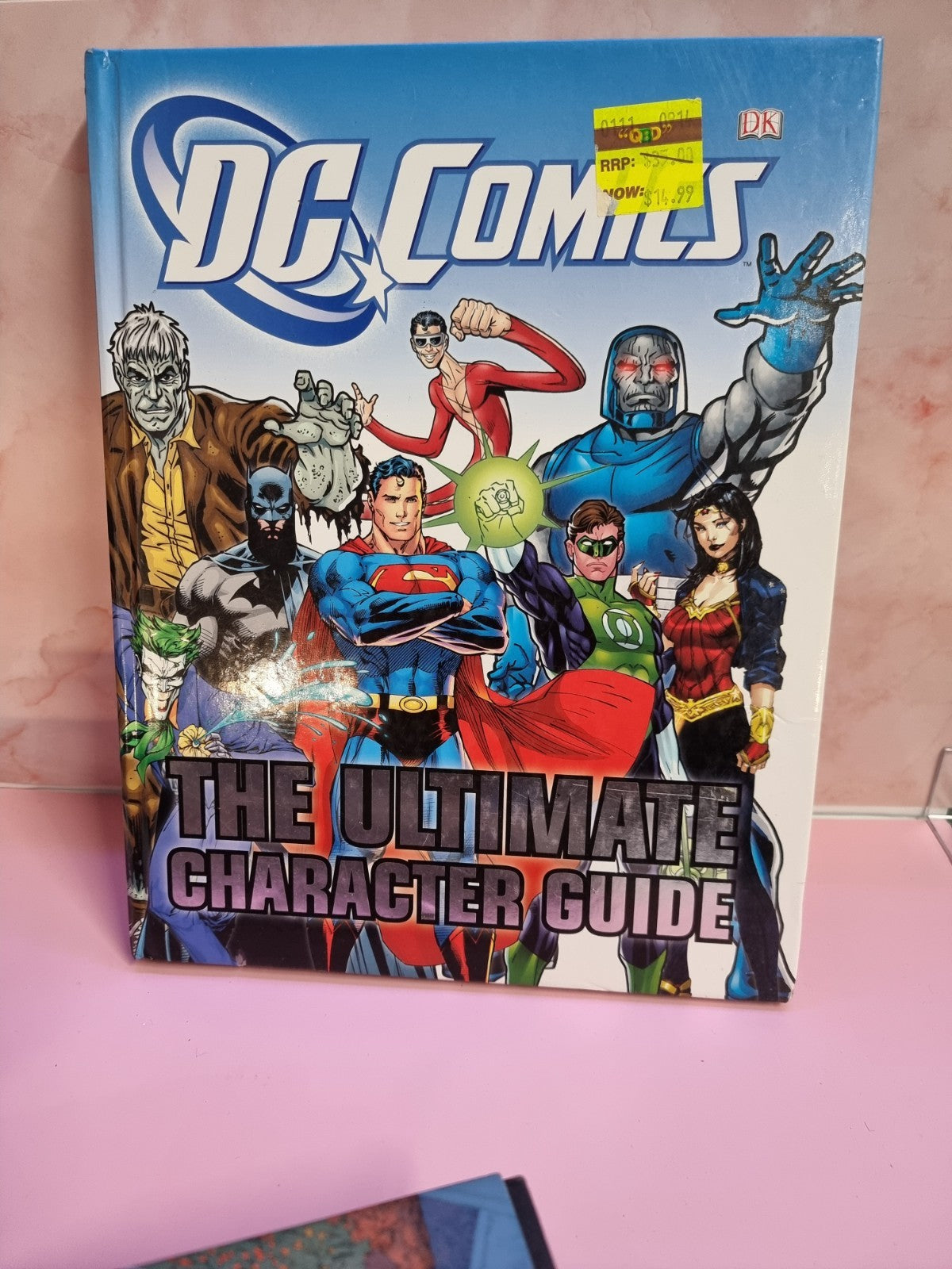 DC Comics The Ultimate Character Guide Hardcover 2011 Superheroes Villains Alien