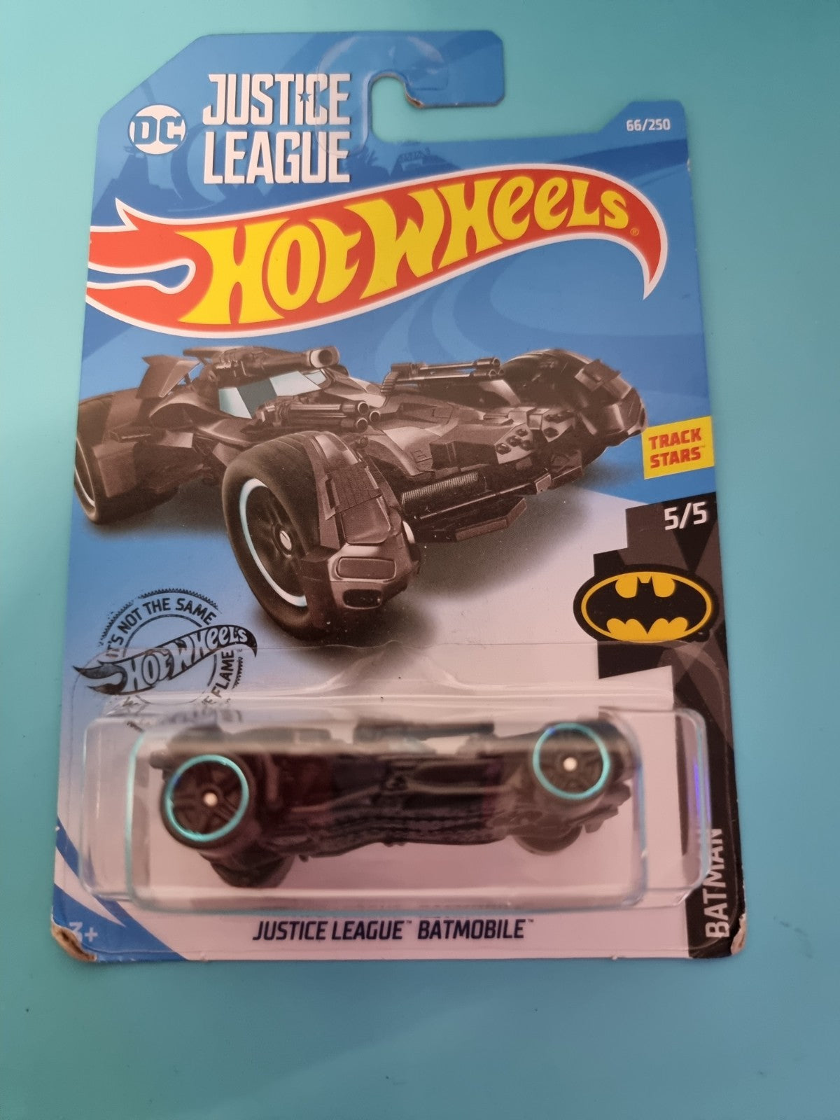 Hot Wheels Batman: Justice League Batmobile (FYF63)