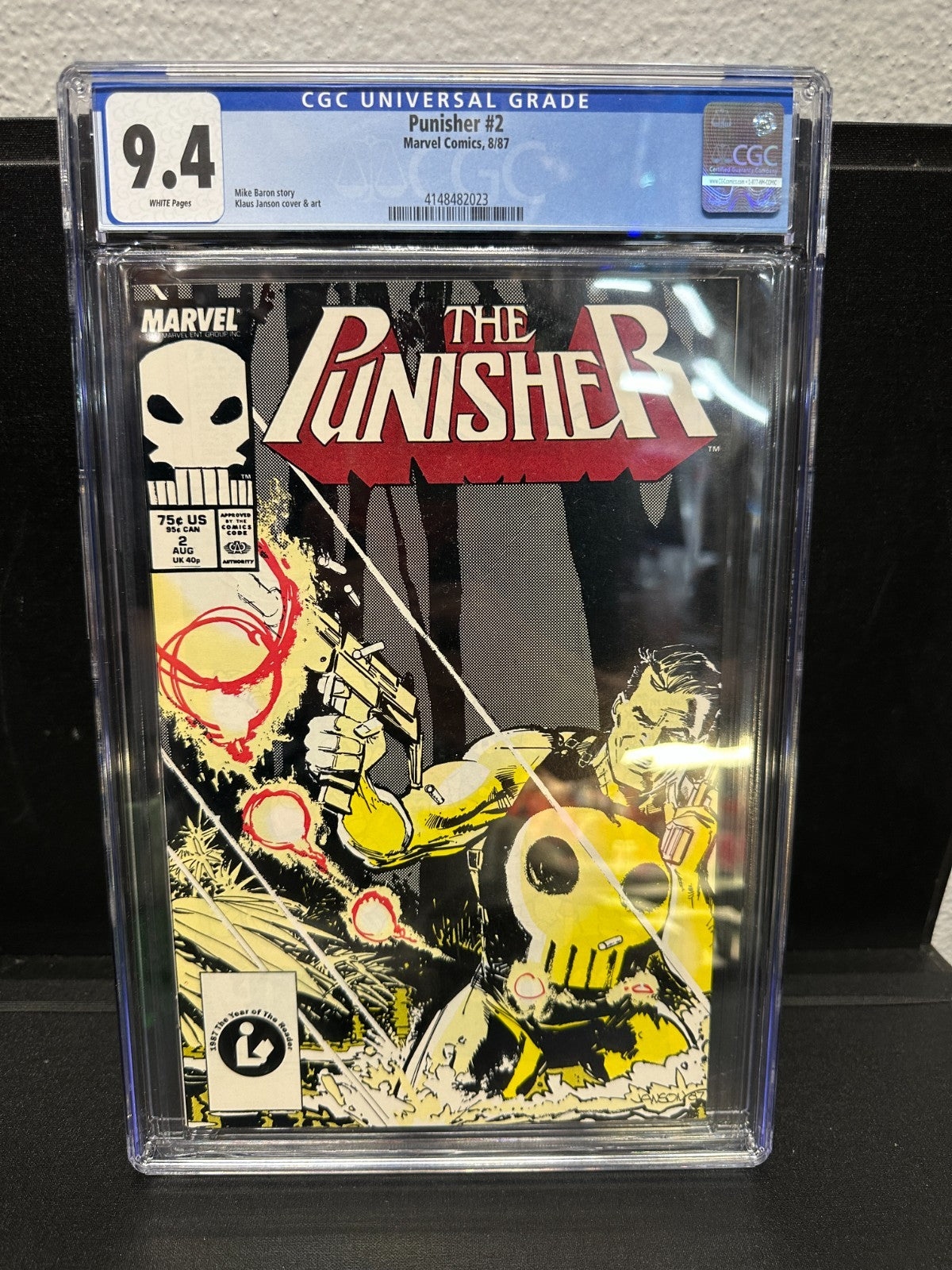 CGC Graded Marvel Comics Punisher #2  9.4 NEAR MINT
