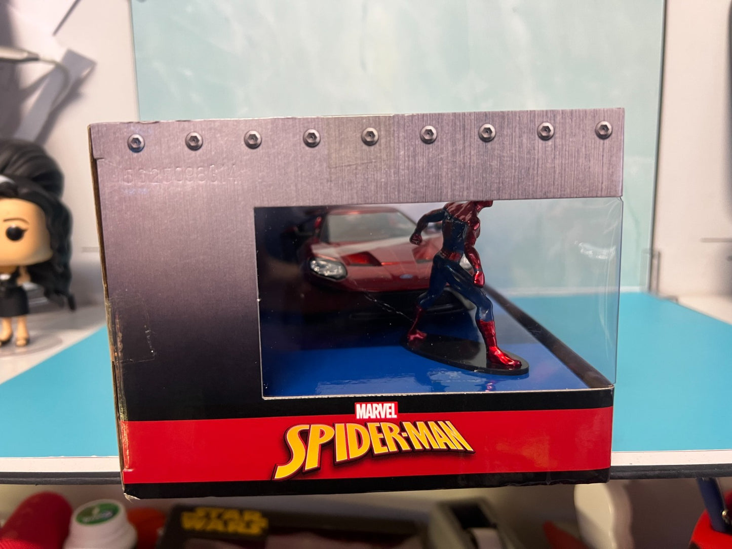 JADA 1:24 Spider Man w/ 2017 Ford GT -- Marvel The Avengers