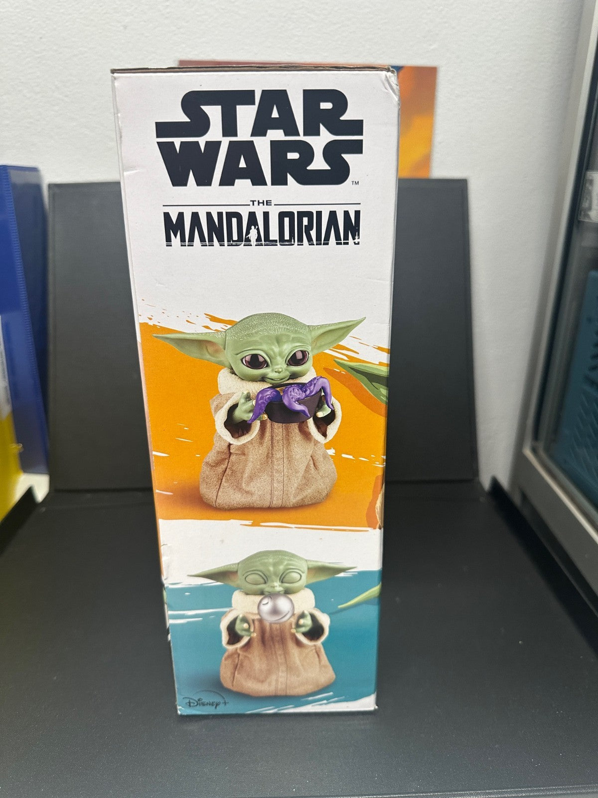 STAR WARS - The Mandalorian Galactic Snackin' Grogu Animatronic Toy