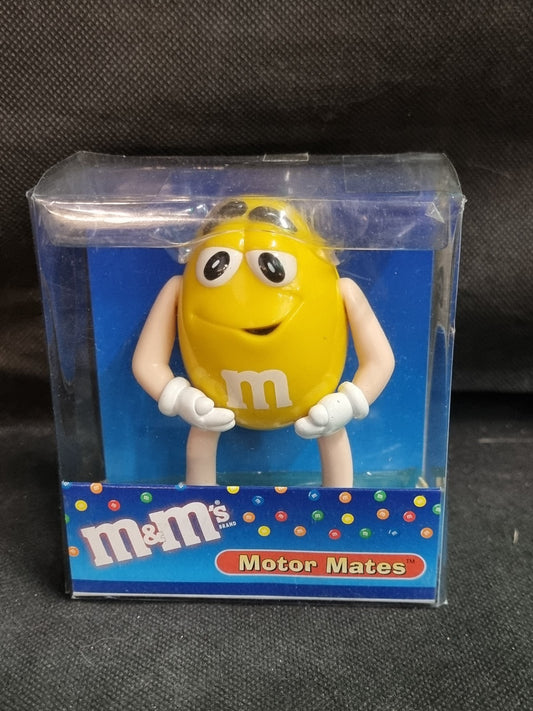 M & M's MOTOR MATES WITH DASHBOARD STAND ( yellow )
