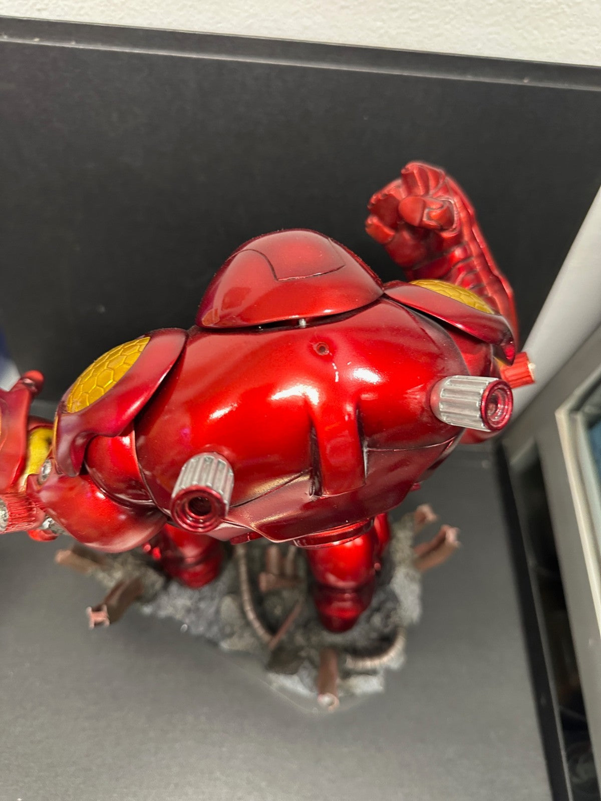 Invincible Iron Man Hulkbuster - Bowen Designs - Marvel Universe 473/1500 Rare