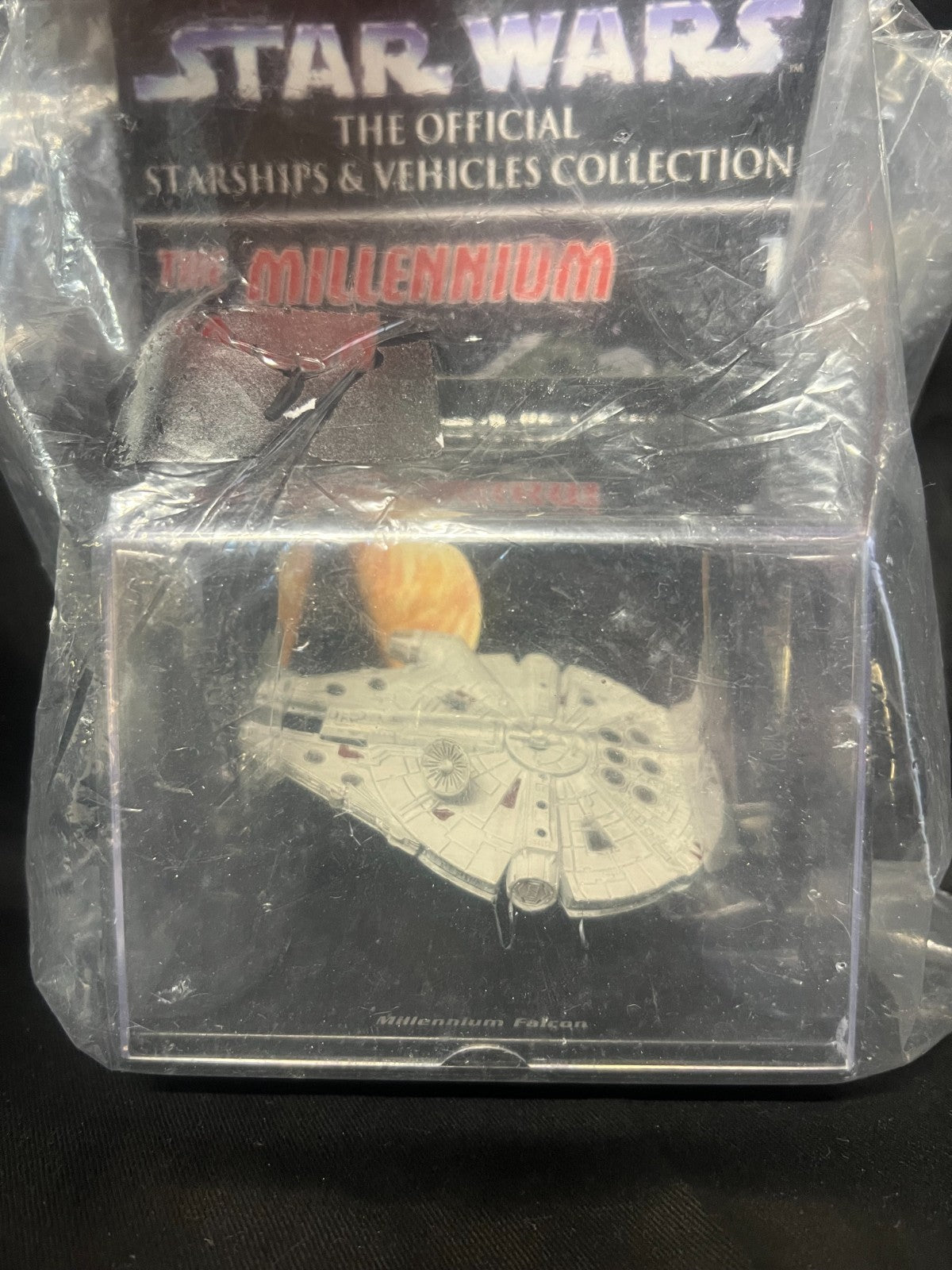 Deagostini Star Wars Starships Collection #1 Millennium Falcon + Magazine