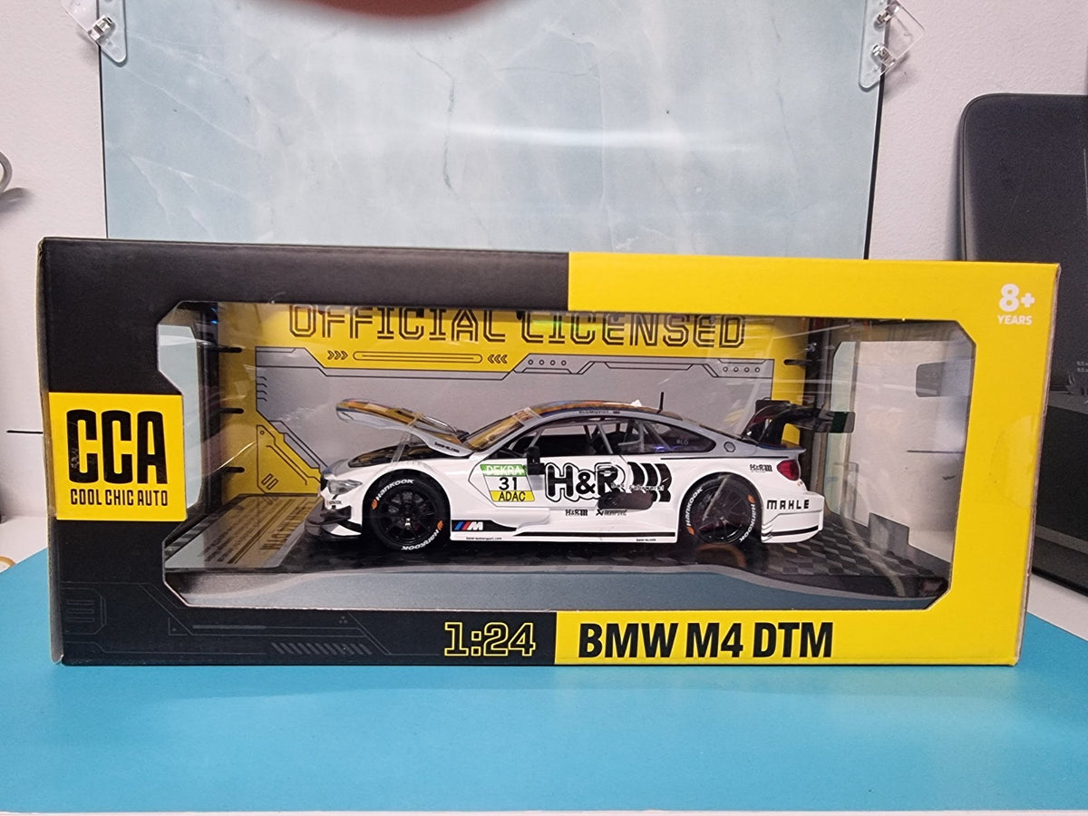 CCA 1:24 BMW M4 DTM