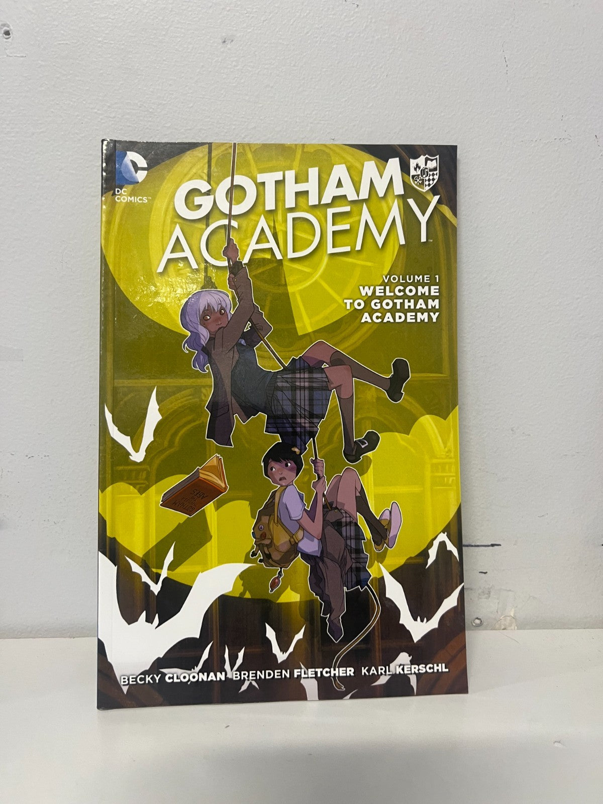Gotham Academy Vol. 1: Welcome to Gotham Academy by Brenden Fletcher