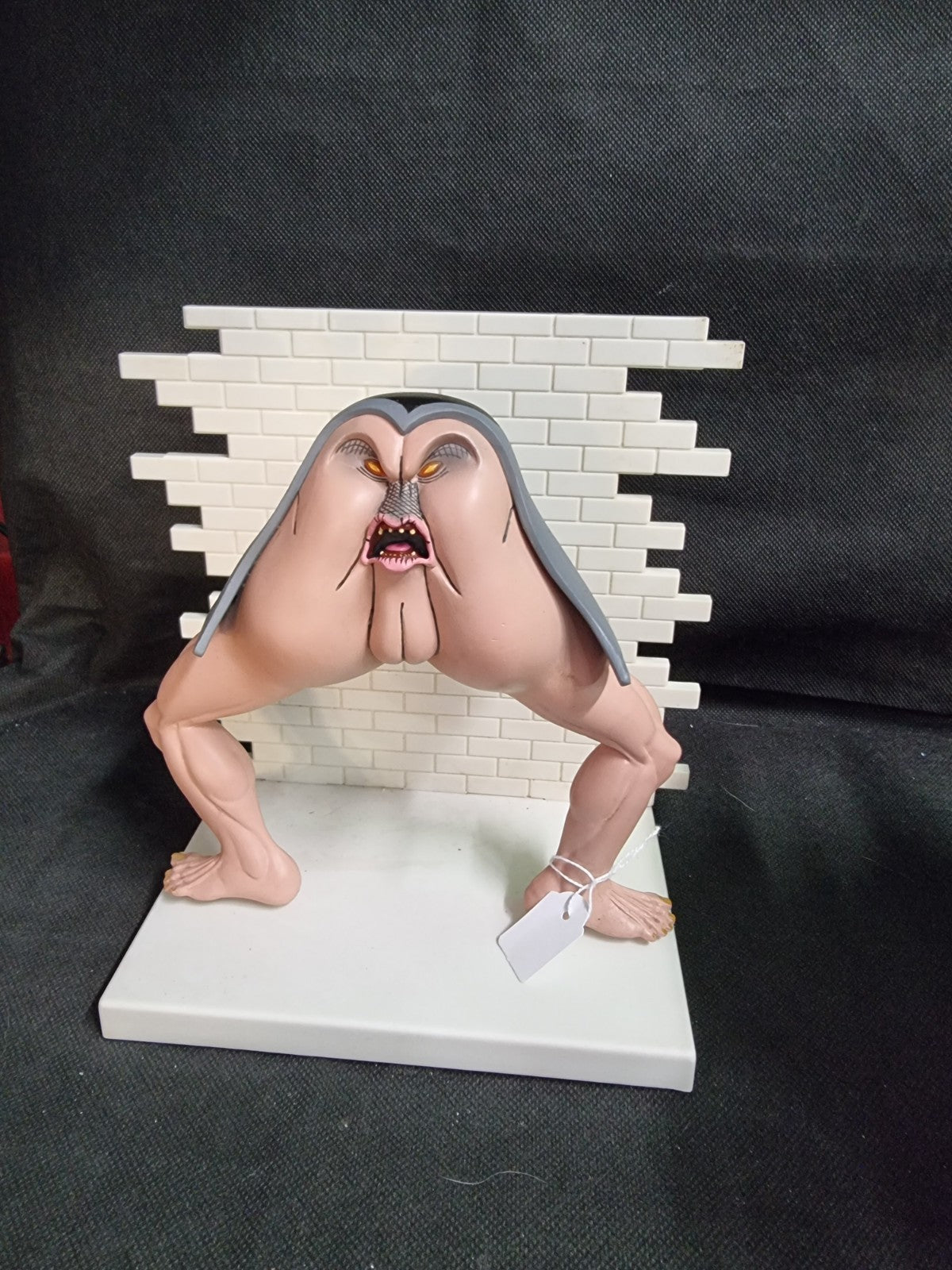Pink Floyd - The Wall - The Judge PVC Figure 16cm