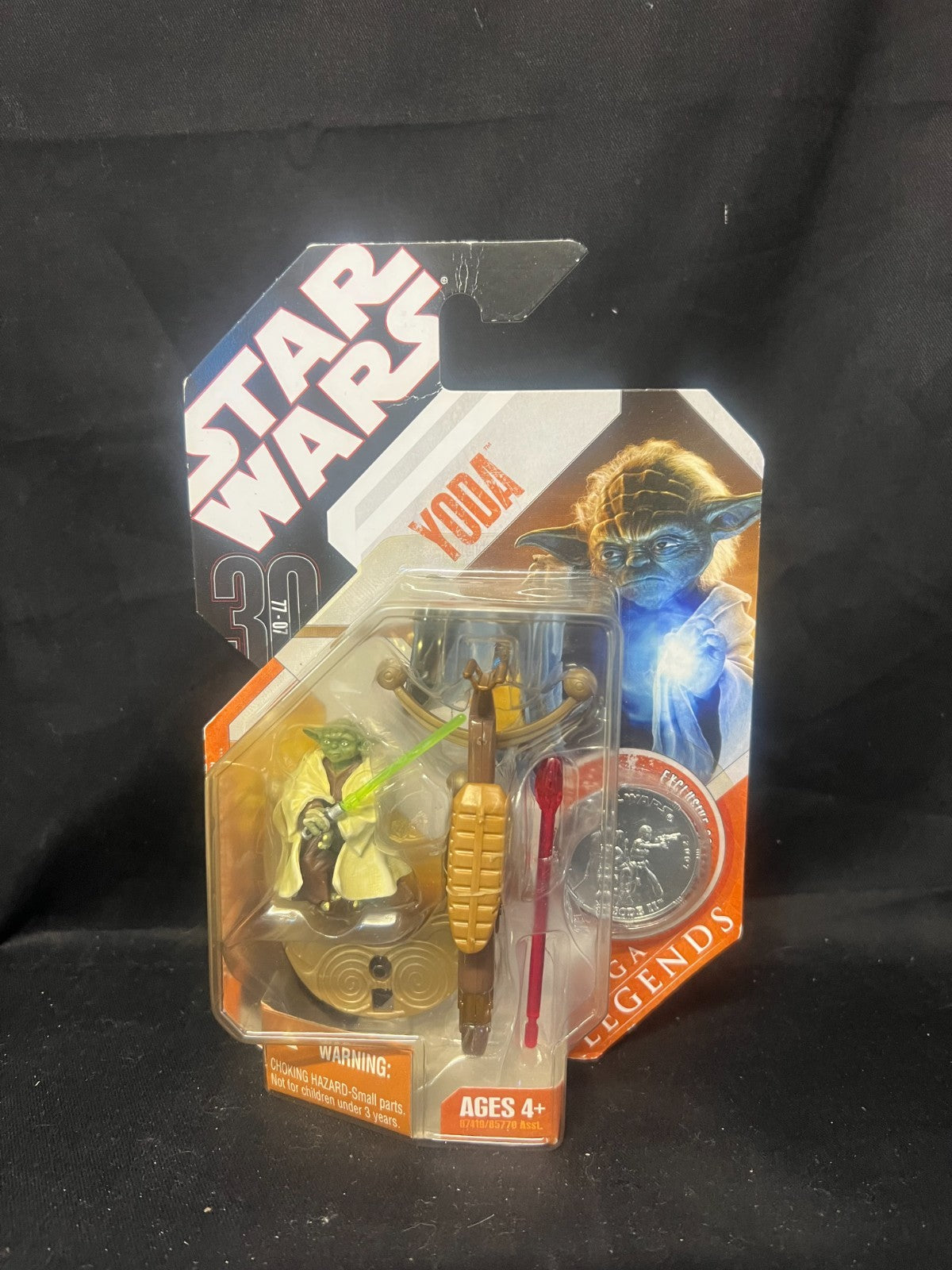 Star Wars Saga Legends 30th Anniversary Yoda figure with Coin D46
