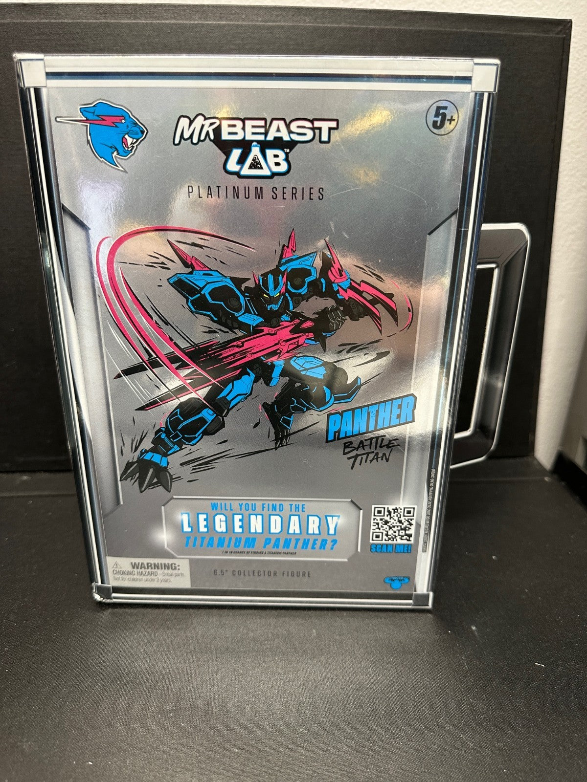 Mr Beast Lab Platinum Series S2 W1 Collector Pack Panther Battle Titan Figure