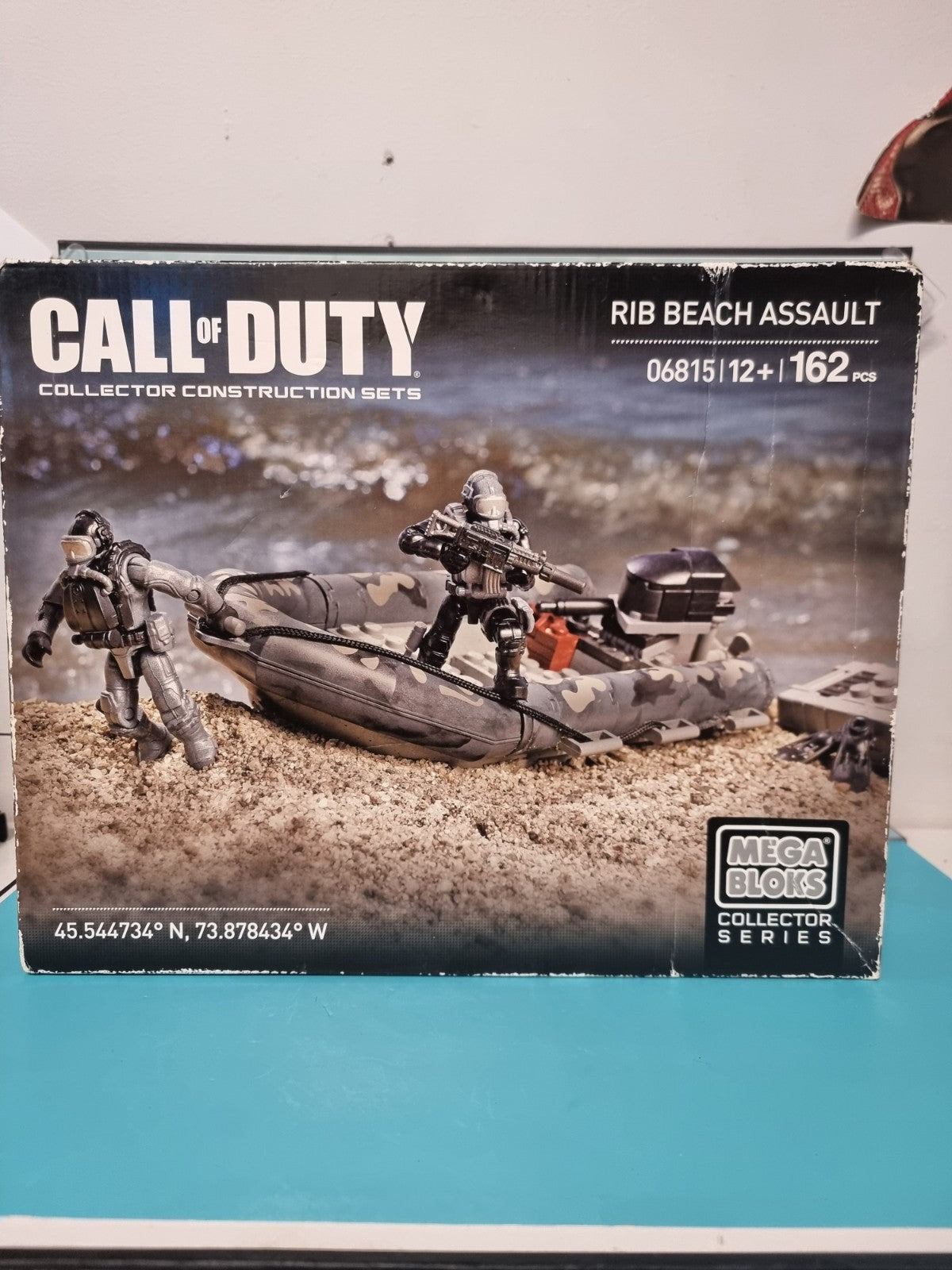 MEGA BLOKS Call of Duty RIB Beach Assault Collector Construction Set 06815
