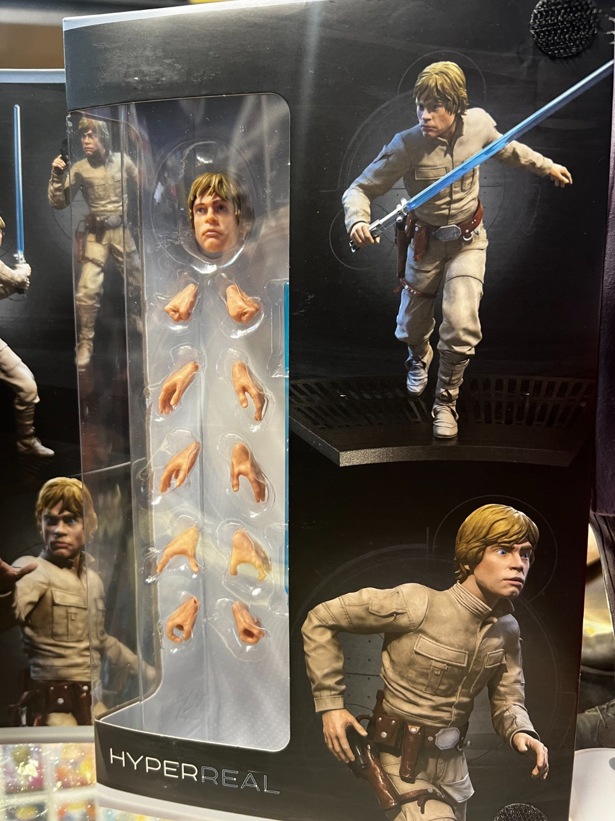 Star Wars The Black Series - Luke Skywalker - Hyperreal - 8-Inch Action Figure