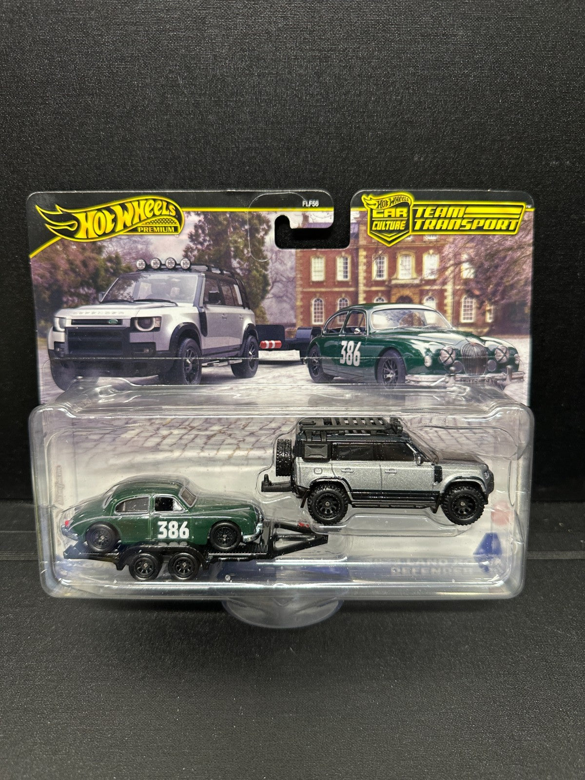 Hot Wheels  23 Land Rover Defender & Jaguar Mk1Team Transport #74