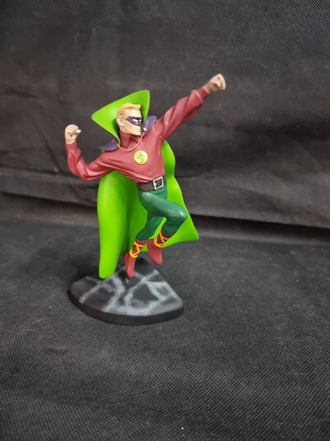 DC Direct Golden Age GREEN LANTERN Alan Scott 6” Statue Paquet # 1083