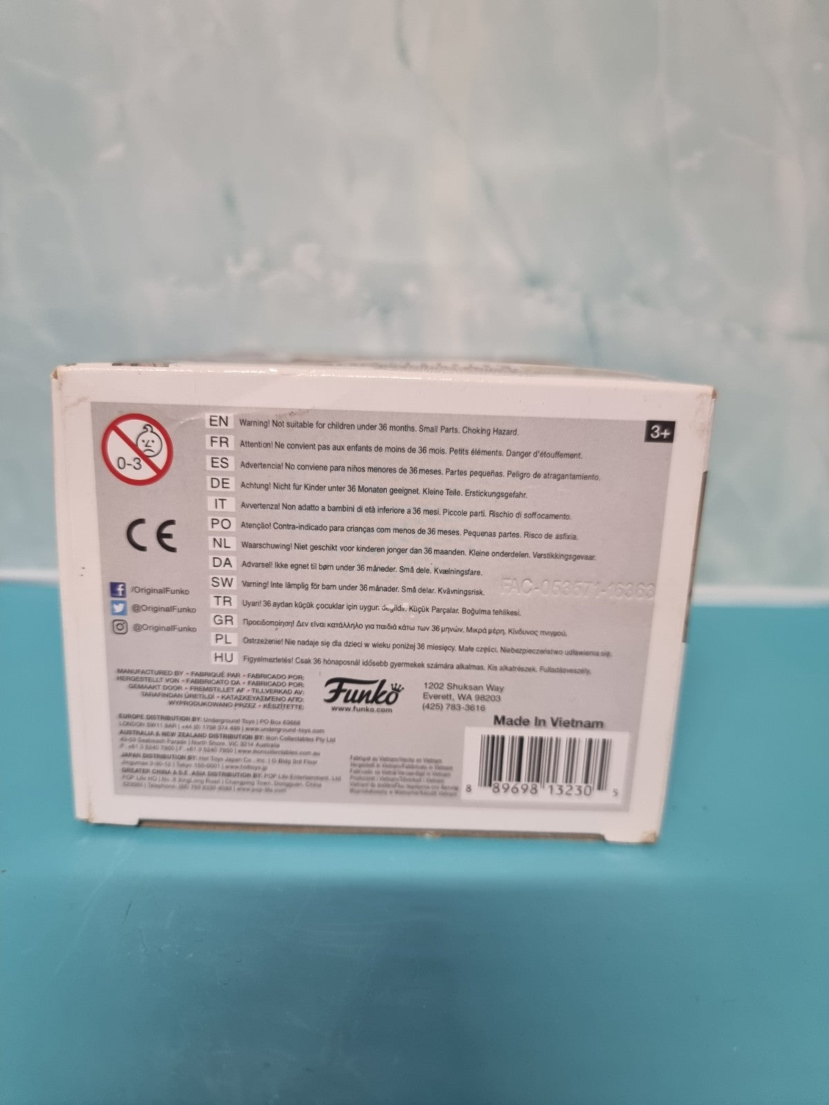 Funko Pop! Marvel Guardians of The Galaxy #202 Groot Bobble-Head Vinyl Figure