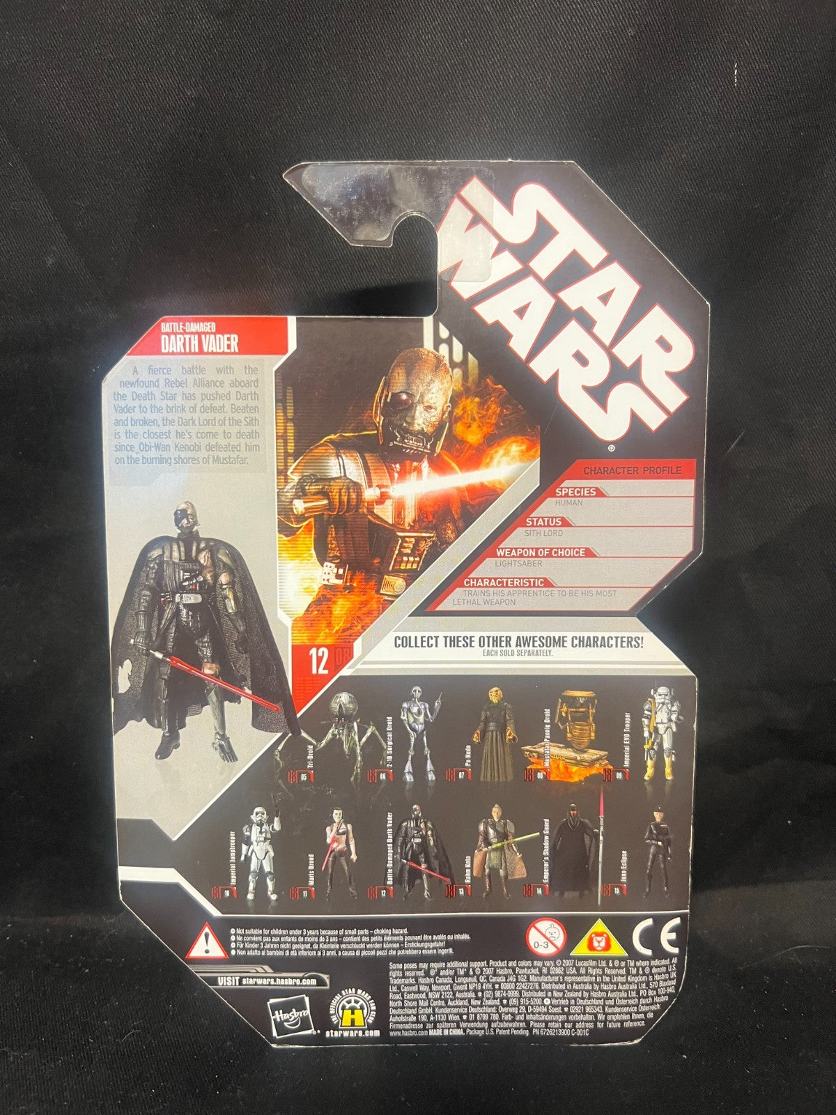 STAR WARS - HASBRO - THE FORCE UNLEASHED - BATTLE DAMAGED DARTH VADER