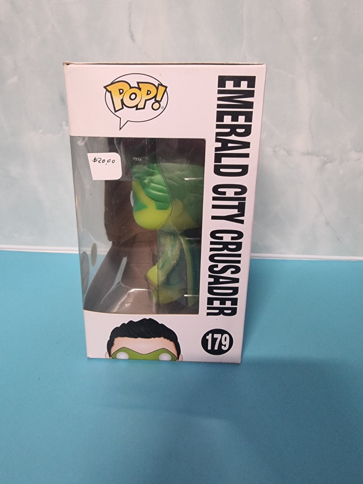 Funko Pop Emerald City Crusader Glows # 179  ECCC 2017 Spring Con Exclusive