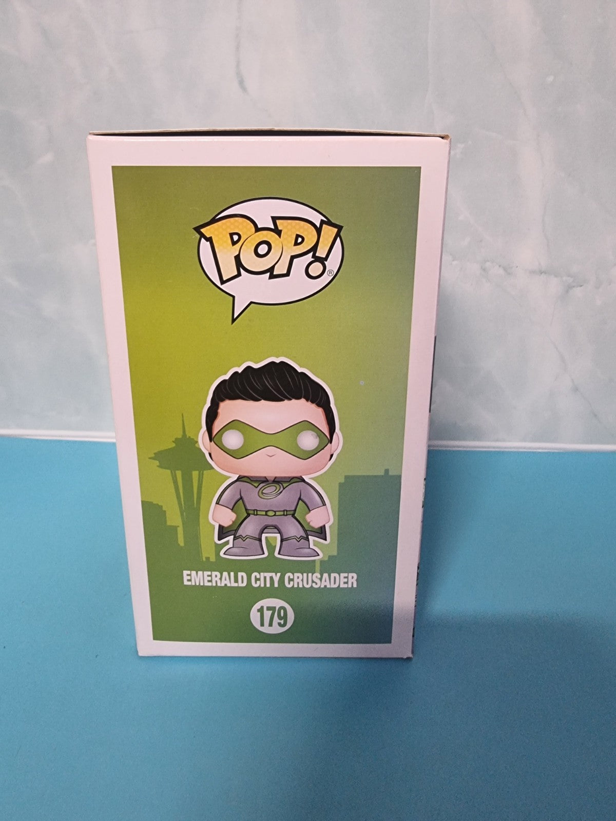 Funko Pop Emerald City Crusader Glows # 179  ECCC 2017 Spring Con Exclusive