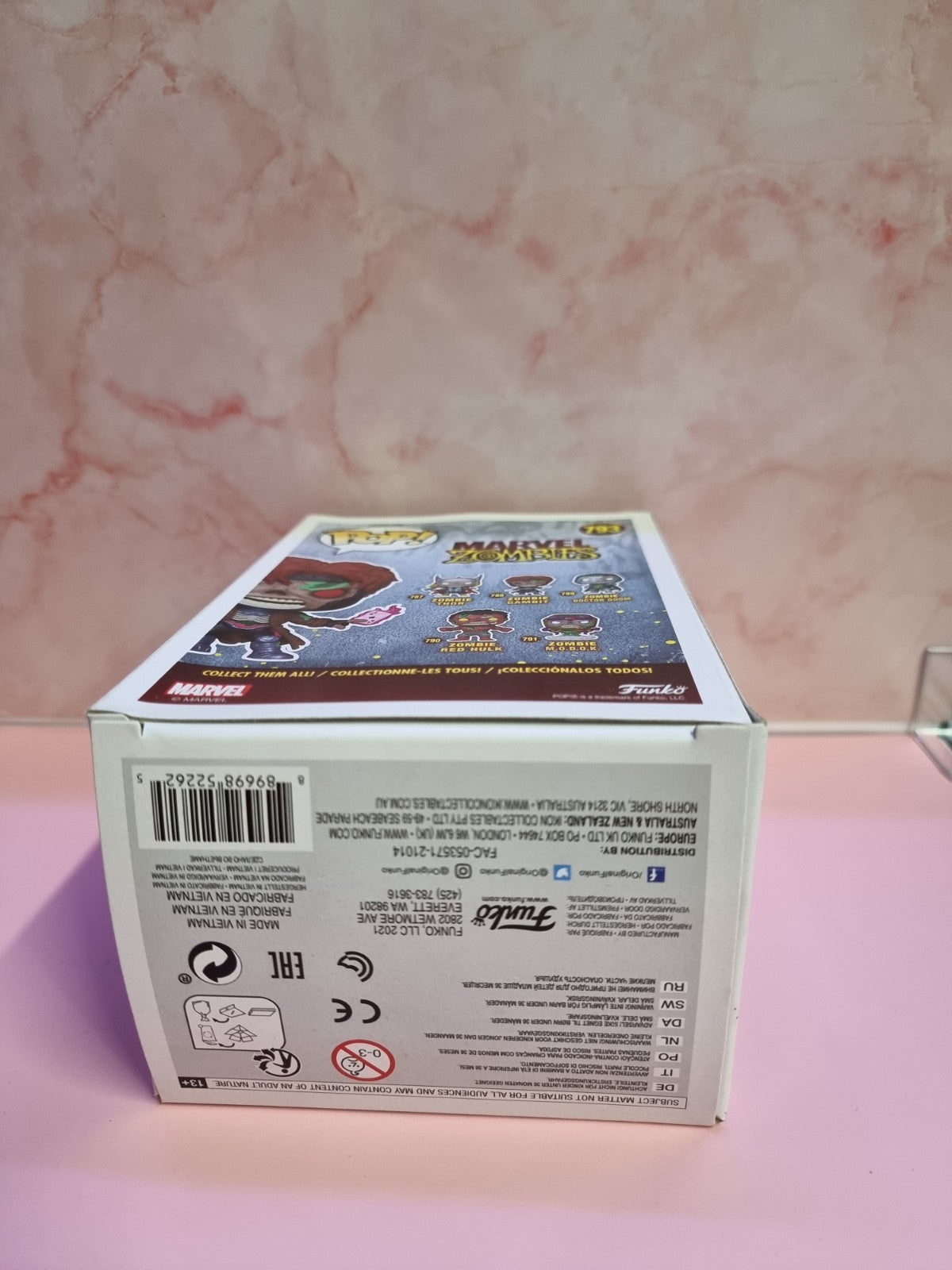 Marvel Zombies Zombie Gambit Glows Funko Pop # 793 in the Dark Special Edition