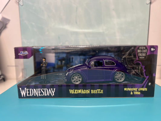 Jada Wednesday TV Series Volkswagen Beetle with Figures 1/24. Addams thing lurch