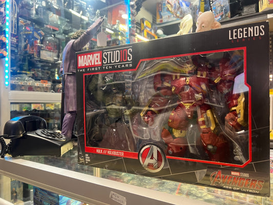 Marvel Studios Legends Series Hulk and Hulkbuster (Age of Ultron)