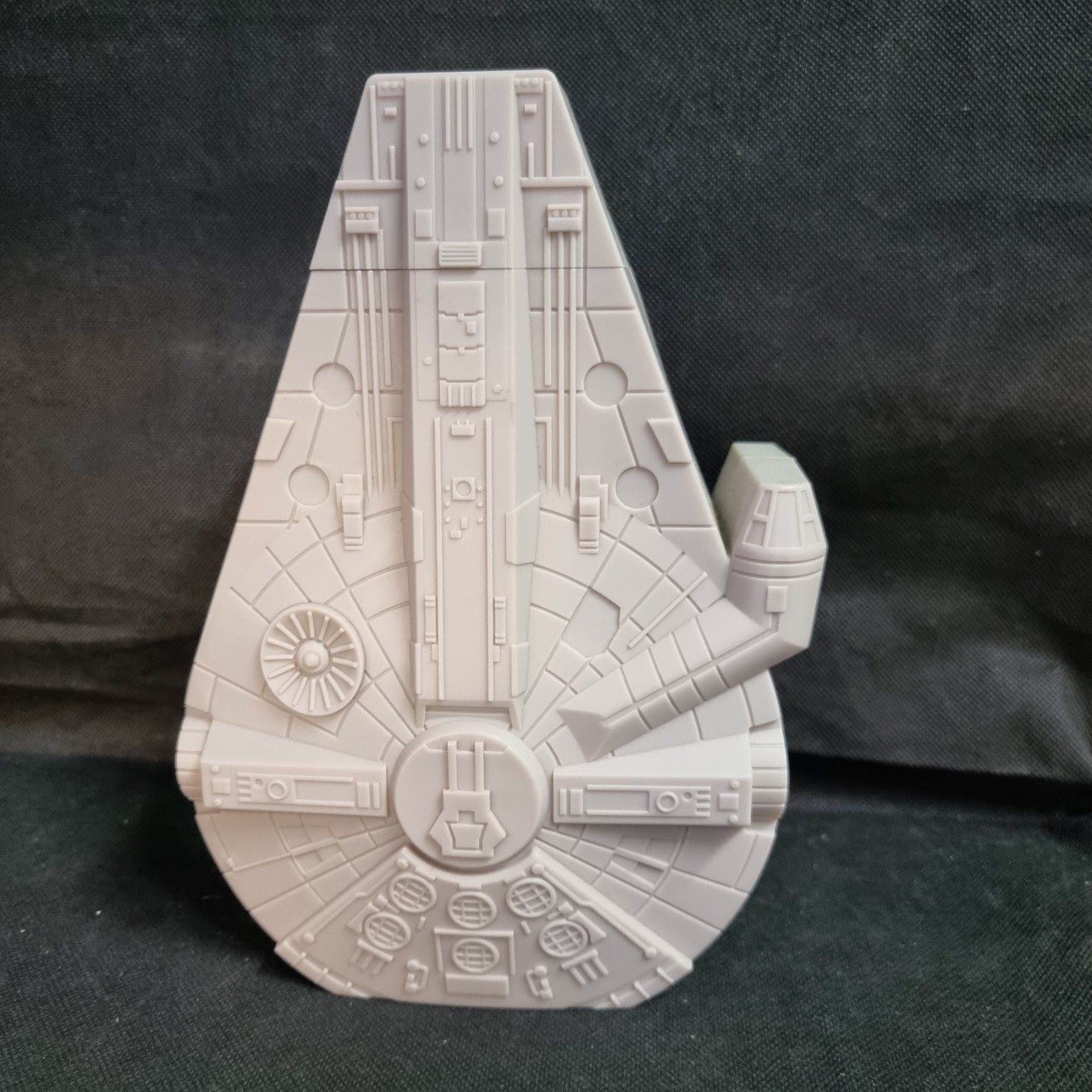 Star Wars Solo Drink Souvenir Sipper - Millennium Falcon