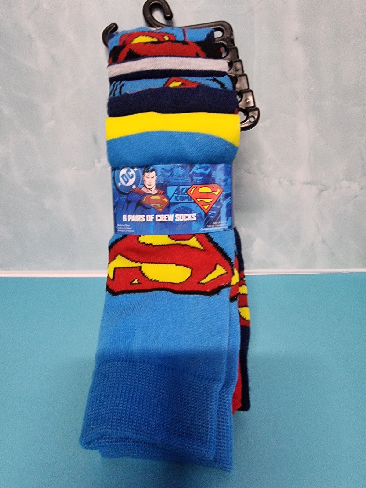 DC Comics - Superman - 6 Pairs of Crew Socks size 6-12
