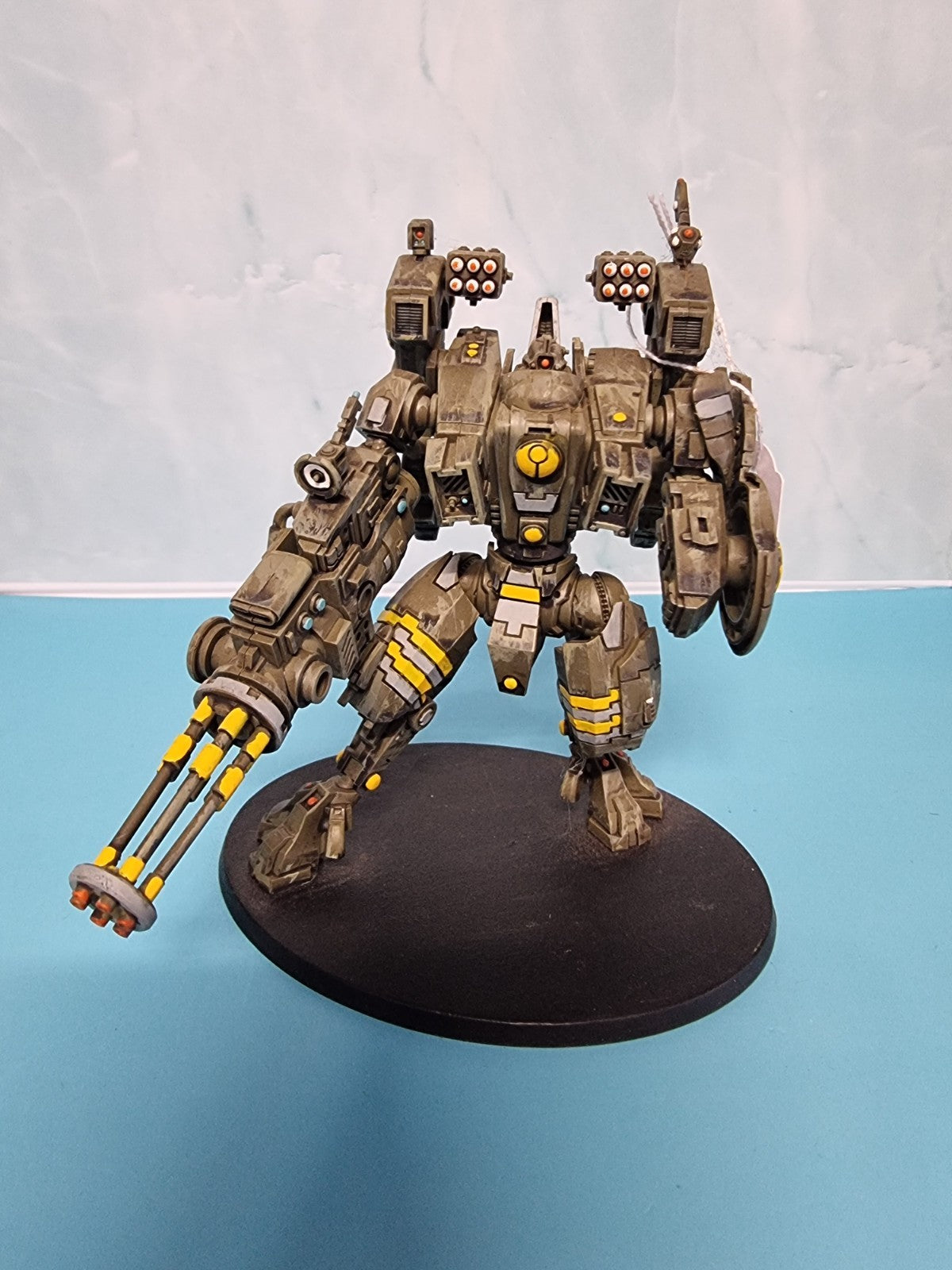Games Workshop Warhammer 40K Tau Empire Riptide Battlesuit