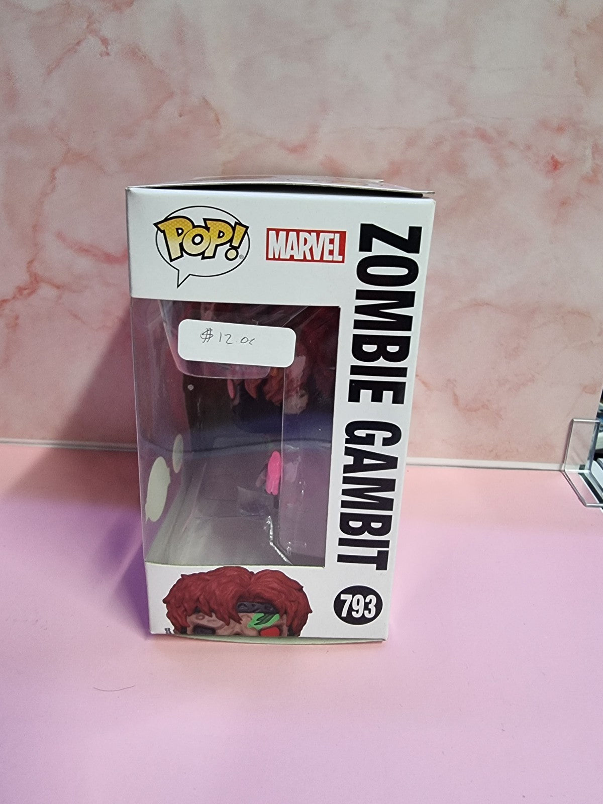 Marvel Zombies Zombie Gambit Glows Funko Pop # 793 in the Dark Special Edition