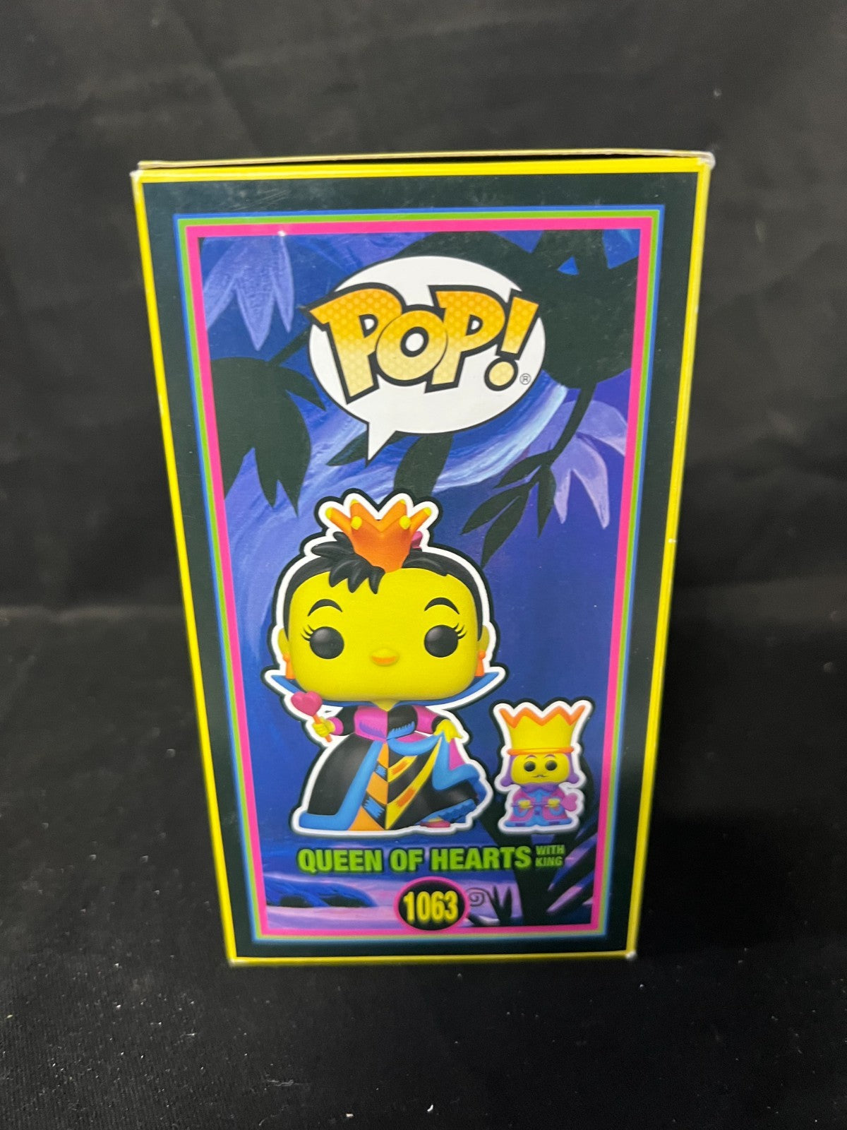 Funko Pop! Disney Vinyl #1063 - Alice In Wonderland - Queen Of Hearts With King