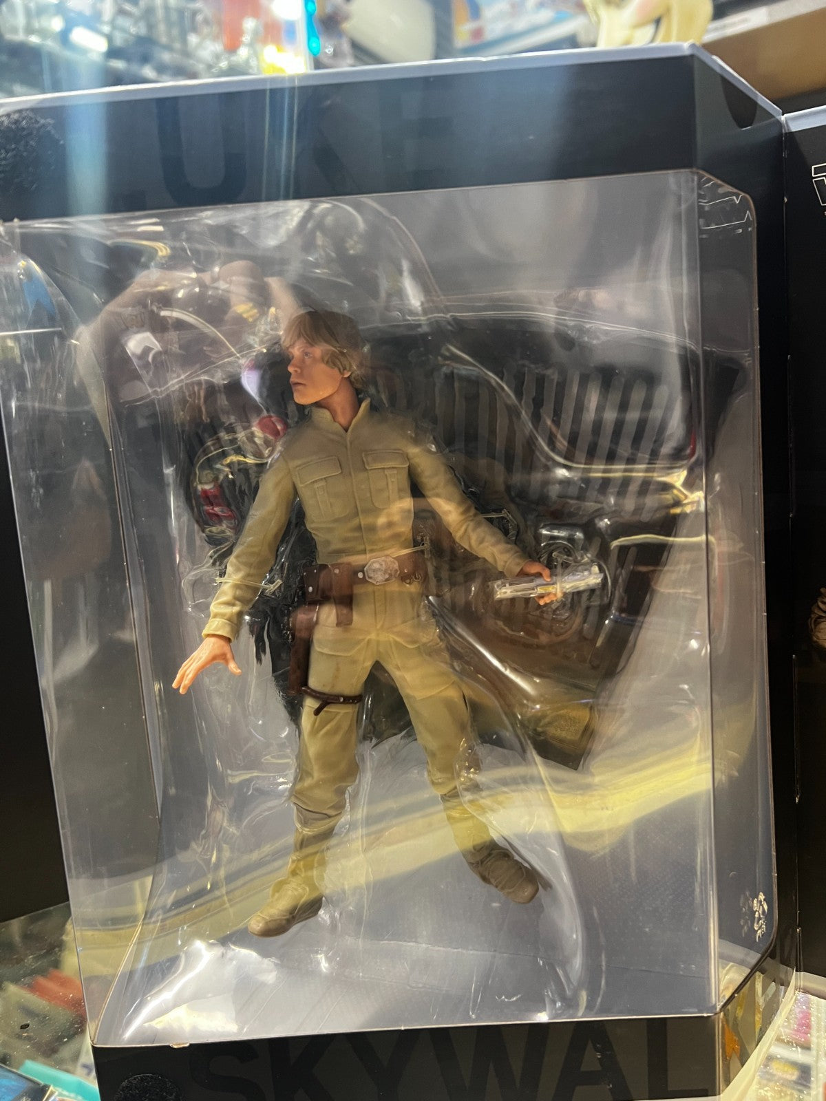 Star Wars The Black Series - Luke Skywalker - Hyperreal - 8-Inch Action Figure