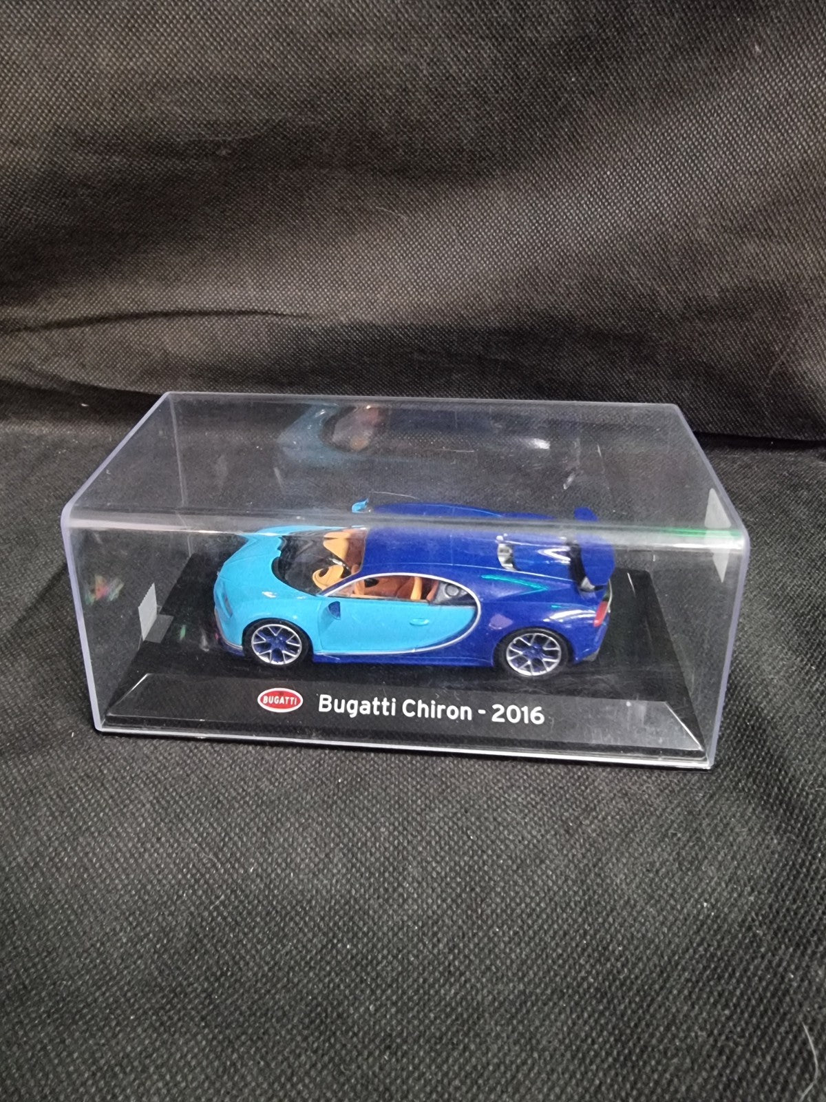 Bugatti Chiron 2016 - 1:43 IXO Diecast Model Car Supercar SC5