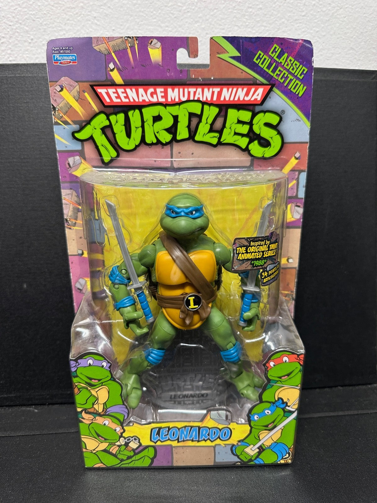 Playmates Teenage Mutant Ninja Turtles Leonardo Classic Collection